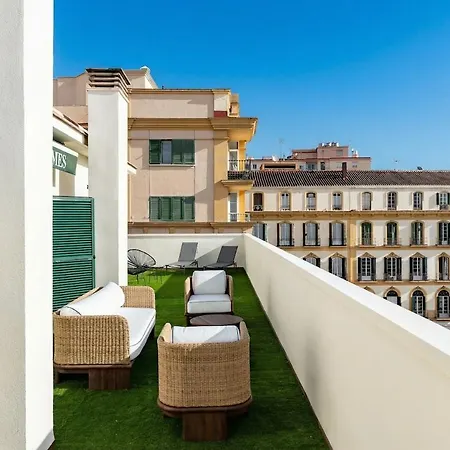 Skyline Penthouse With Views Over Plaza De La Merced Daire